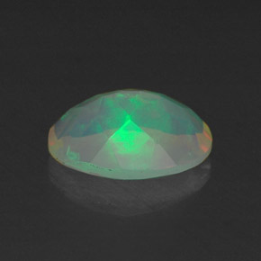 Ópalo multicolor natural de 0,66 ct, transparente, transparente / translúcido