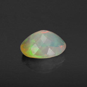 Ópalo multicolor natural de 0,87 ct, corte óvalo, translúcido