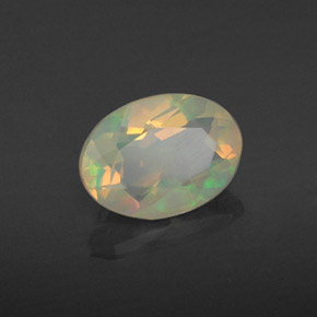 Ópalo multicolor natural de 0,67 ct, transparente, transparente / translúcido