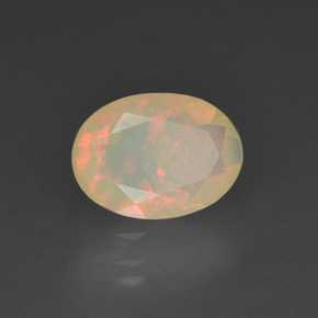 Ópalo multicolor natural de 0,78 ct, corte óvalo, translúcido