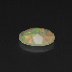 Ópalo multicolor natural de 0,62 ct, transparente, transparente / translúcido