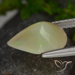 Ópalo Multicolor natural de 1.69 ct, En forma de pera, Translúcido