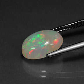 Ópalo multicolor natural de 2,72 ct, corte óvalo, transparente