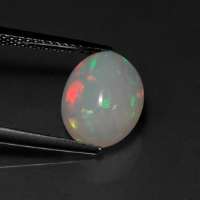 Ópalo multicolor natural de 2,24 ct, corte óvalo, translúcido