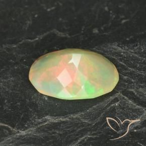 Ópalo Multicolor natural de 1.29 ct, Ovalada, Translúcido