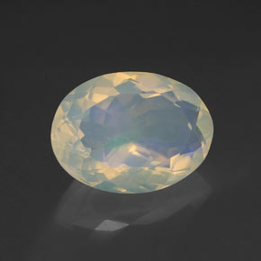 Ópalo multicolor natural de 2,58 ct, corte óvalo, transparente