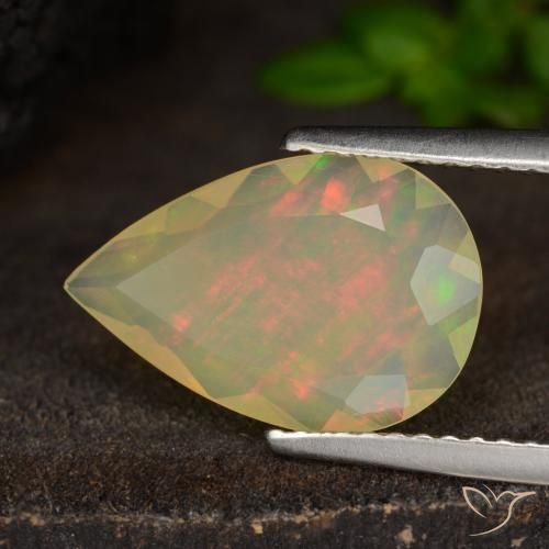 Ópalo Multicolor natural de 1.43 ct, En forma de pera, Translúcido