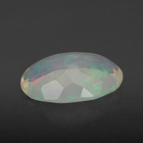 Ópalo multicolor natural de 2,27 ct, corte óvalo, transparente