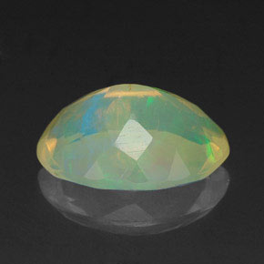 Ópalo multicolor natural de 1,67 ct, corte óvalo, transparente