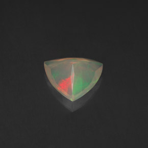 Ópalo multicolor natural de 0,74 ct, trillón, transparente