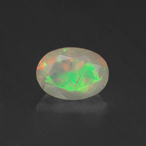 Ópalo multicolor natural de 0,67 ct, transparente, transparente / translúcido