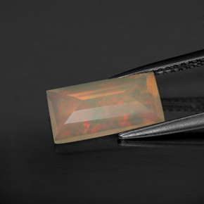 Ópalo multicolor natural de 1,55 ct, transparente, transparente / translúcido