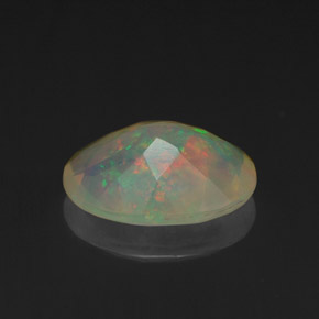 Ópalo multicolor natural de 1,25 ct, corte óvalo, transparente