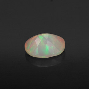 Ópalo multicolor natural de 0,88 ct, transparente, transparente / translúcido