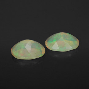 Gemas de ópalo multicolor natural de  ct, transparente, transparente / translúcido