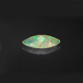 Ópalo multicolor natural de 0,95 ct, marquesa, transparente