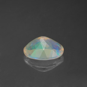 Ópalo multicolor natural de 0,83 ct, transparente, transparente / translúcido