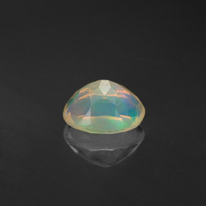 Ópalo multicolor natural de 0,59 ct, transparente, transparente / translúcido