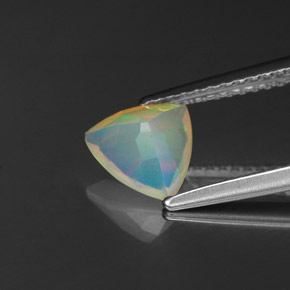 Ópalo multicolor natural de 0,65 ct, transparente, transparente / translúcido