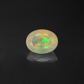 Ópalo multicolor natural de 0,85 ct, transparente, transparente / translúcido