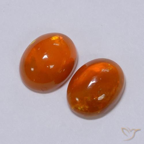 Gemas de Ópalo Naranja intenso natural de 2.56 ct, Ovalada, Translúcido
