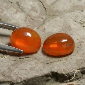 Gemas de Ópalo Naranja intenso natural de 2.03 ct, Ovalada, Transparente