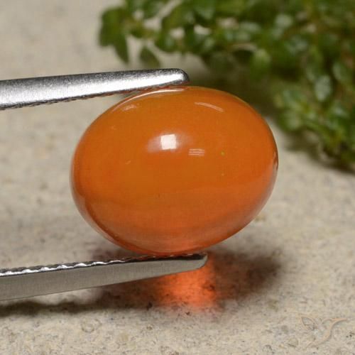 Ópalo Naranja fuego natural de 2.16 ct, Ovalada, Translúcido