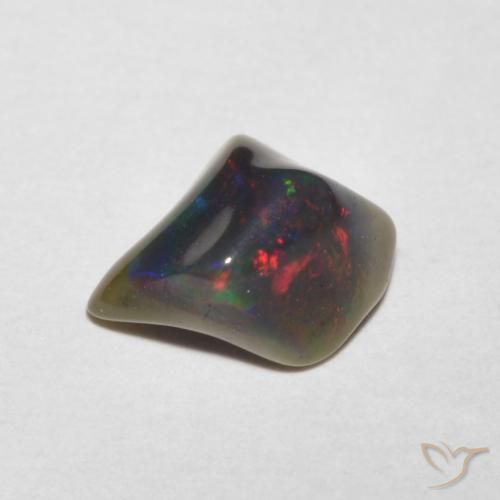 Ópalo Multicolor natural de 0.90 ct, Elegante, Translúcido