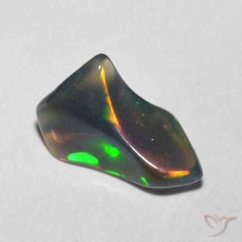 Ópalo Multicolor natural de 0.63 ct, Elegante, Translúcido