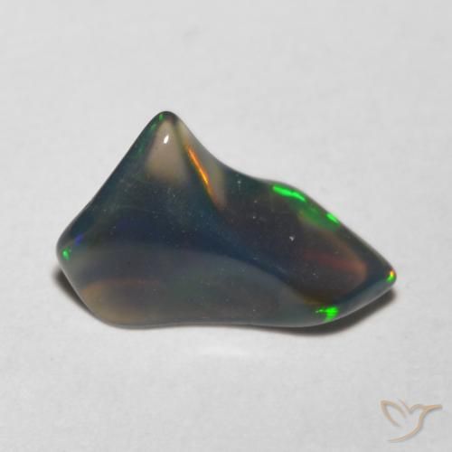 Ópalo Multicolor natural de 0.63 ct, Elegante, Translúcido