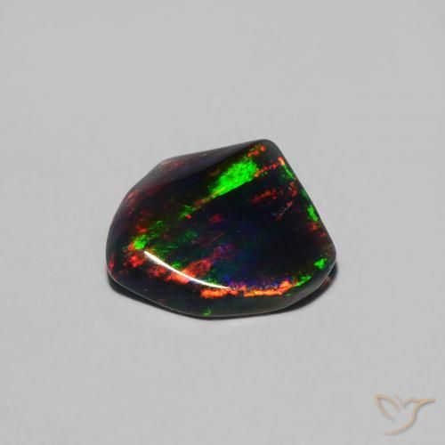 Ópalo Multicolor natural de 0.56 ct, Elegante, Translúcido