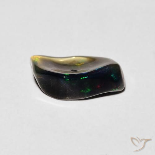 Ópalo Multicolor natural de 0.74 ct, Elegante, Translúcido