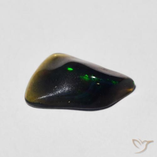 Ópalo Multicolor natural de 0.70 ct, Elegante, Translúcido