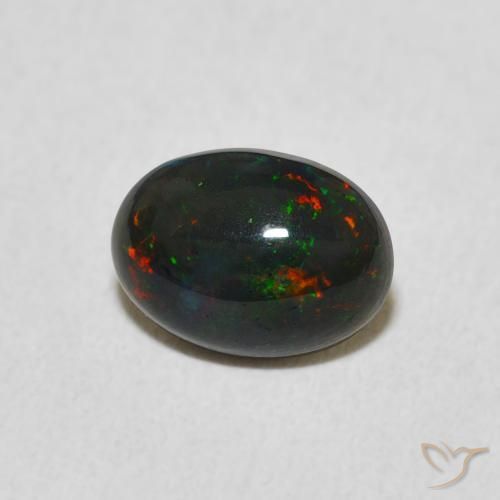 Ópalo Multicolor natural de 0.68 ct, Ovalada, Opaco