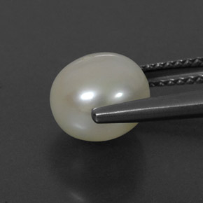 Perla crema natural de 3,90 ct, esfera / bola, opaco