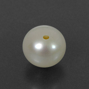 Perla crema natural de 3,81 ct, esfera / bola, opaco