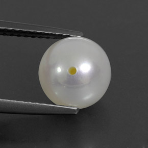 Perla crema natural de 3,85 ct, esfera / bola, opaco