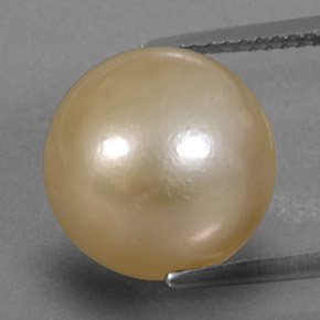 Perla amarillo natural de 13,15 ct, esfera / bola, opaco