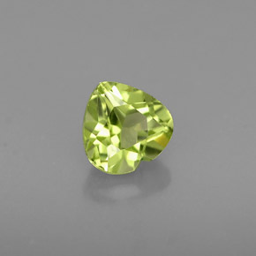 Peridoto verde natural de 0,57 ct, forma de corazón, VS