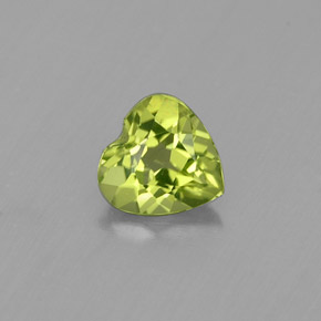 Peridoto verde natural de 0,44 ct, forma de corazón, VS