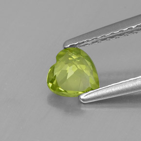 Peridoto verde natural de 0,44 ct, forma de corazón, VS