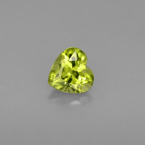 Peridoto verde natural de 0,49 ct, forma de corazón, VS