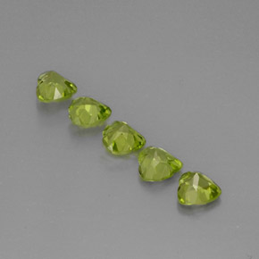 Gemas de peridoto verde natural de  ct, forma de corazón, VS