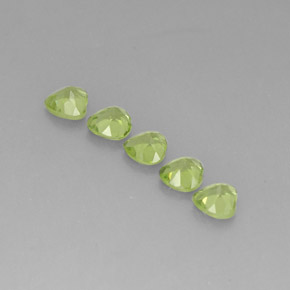 Gemas de peridoto verde natural de  ct, forma de corazón, VS