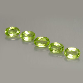 Gemas de peridoto verde natural de  ct, corte óvalo, VS