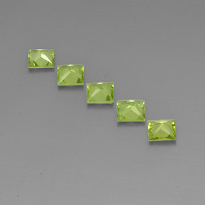 Gemas de peridoto verde natural de  ct, cuadrado, VVS-VS
