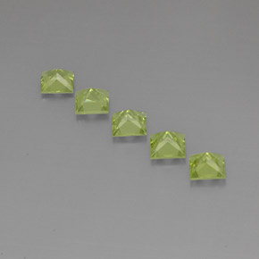 Gemas de peridoto verde natural de  ct, cuadrado, VVS-VS