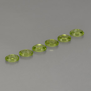 Gemas de peridoto verde natural de  ct, corte óvalo, VVS-VS