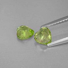 Gemas de peridoto verde natural de  ct, forma de corazón, VS