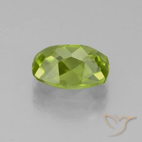 Peridoto Verde vivo claro natural de 2.38 ct, Forma Cojín, VS
